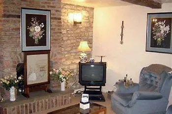 בית הארחה Station Farm Church Fenton