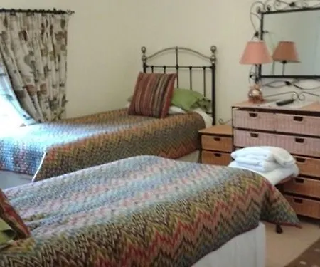 Station Farm Konukevi Church Fenton